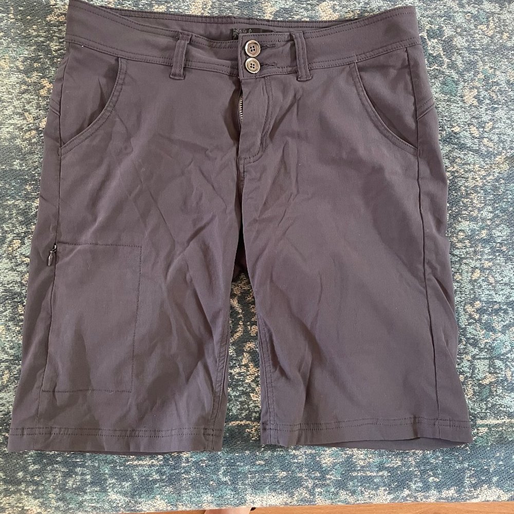 Prana Halle Shorts size 6 in charcoal